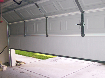 Garage door repair in Simi Valley