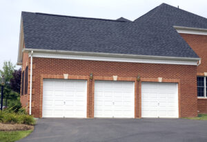 Why Won't My Garage Door Open and Close Properly?